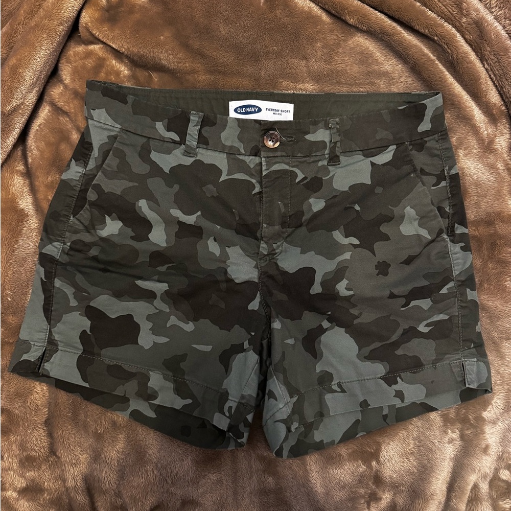 Old Navy Women's Camouflage Shorts - Olive Green & Gray
